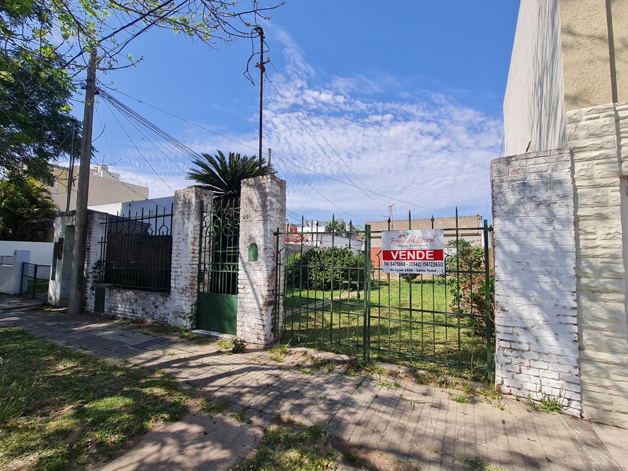 CASA A REFACCIONAR SOBRE GRAN TERRENO GUADALUPE ESTE