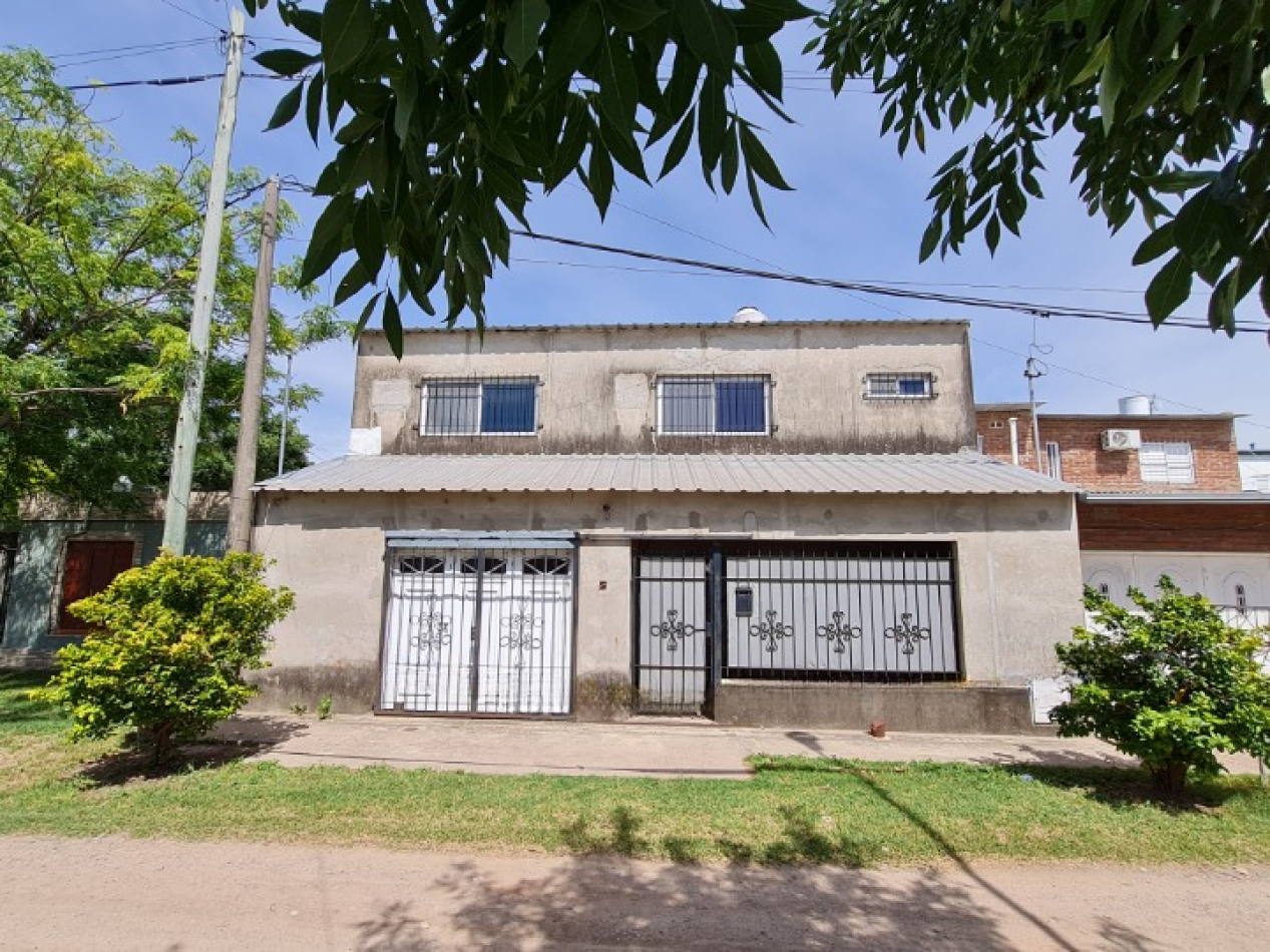 VENTA CASA 2 PLANTAS ZONA ESCUELA SECUNDARIA 340