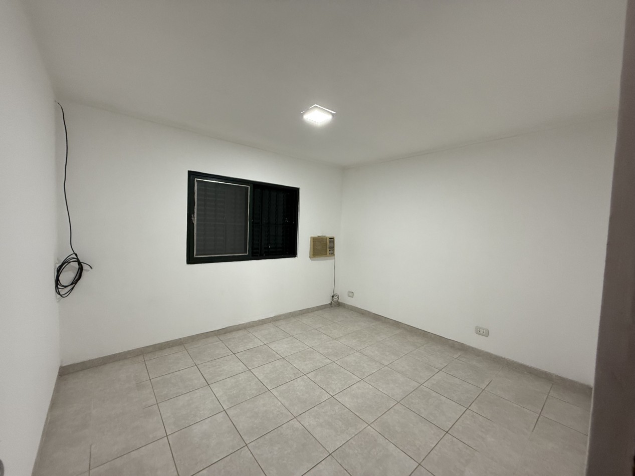ALQUILER CASA 2 DORMITORIOS A 200 MTS AL ESTE DE AV. LUJAN 