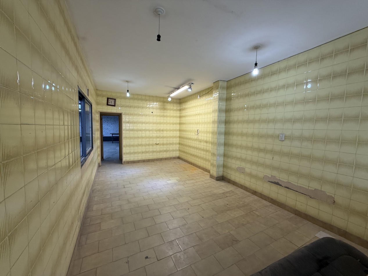 SALON COMERCIAL CON BAÑO ZONA CENTRO SANTO TOME