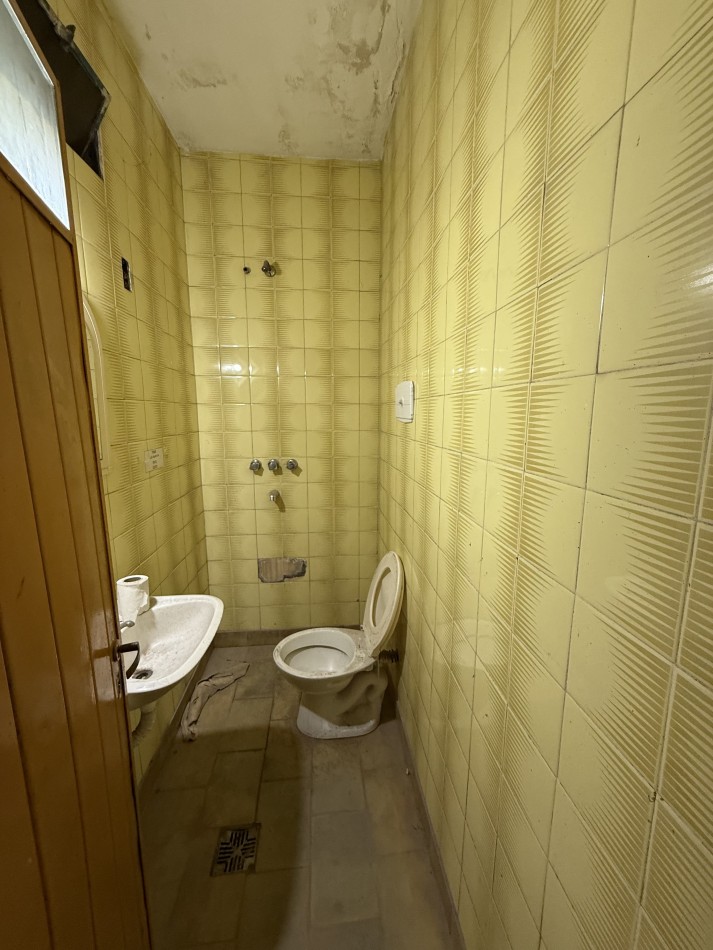 SALON COMERCIAL CON BAÑO ZONA CENTRO SANTO TOME