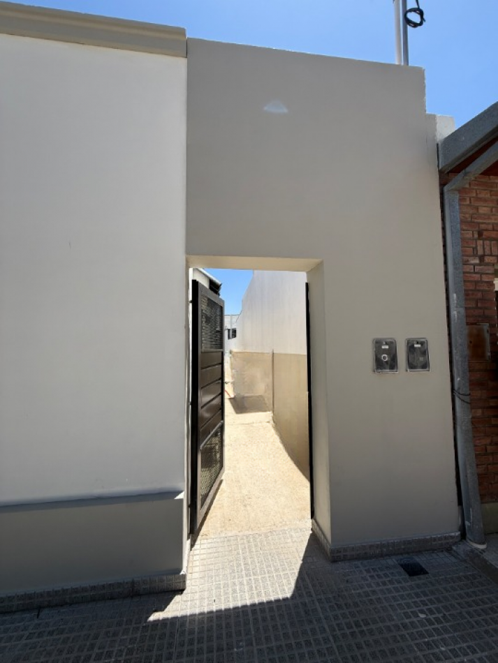 ALQUILER DPTO INTERNO 1 DORMITORIO A PASOS DE AV 7 DE MARZO