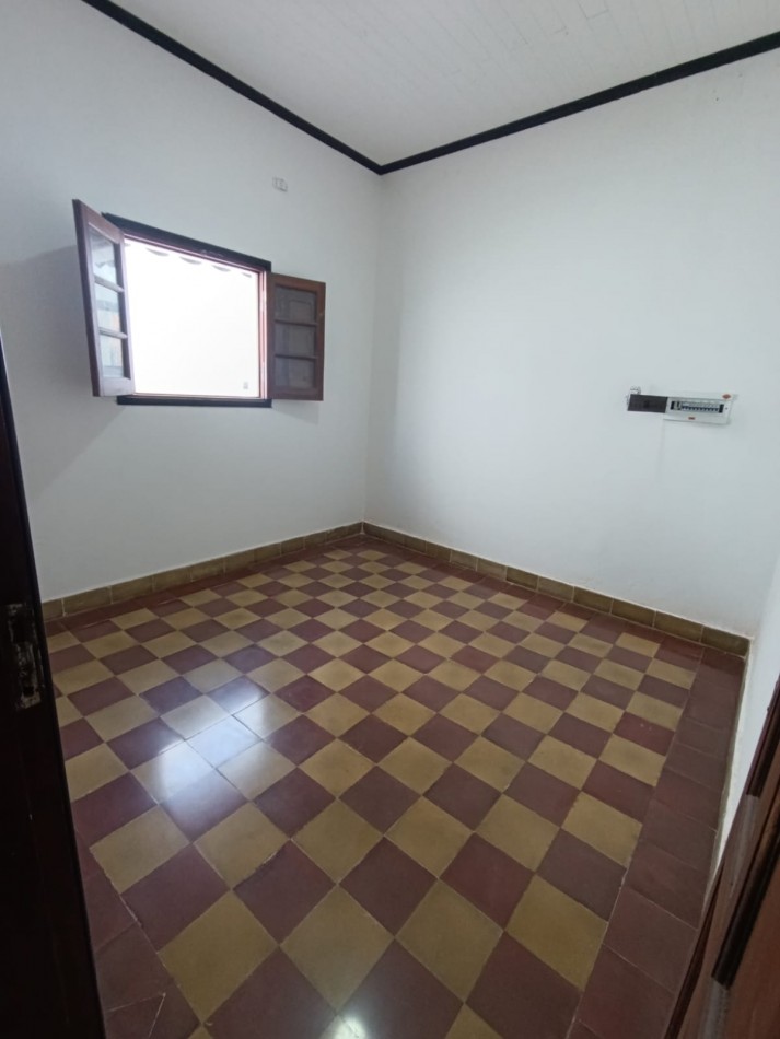 ALQUILER DPTO PLANTA BAJA A PASOS DE AV 7 DE MARZO