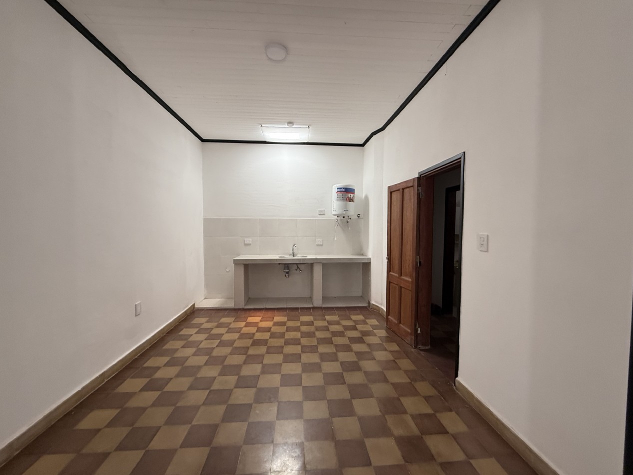 ALQUILER DPTO PLANTA BAJA A PASOS DE AV 7 DE MARZO