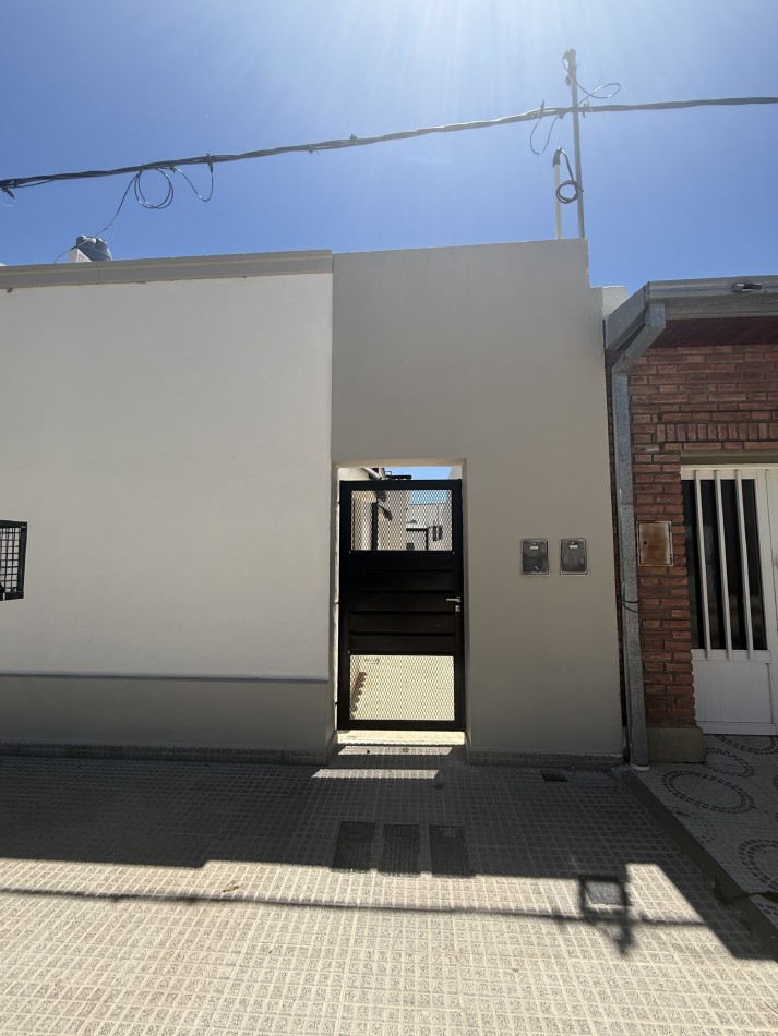 ALQUILER DPTO INTERNO A PASOS DE AV 7 DE MARZO