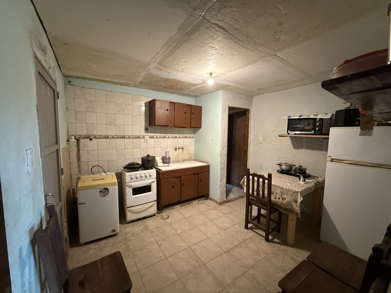 CASA 3 DORMITORIOS DESARROLLADA SOBRE GRAN TERRENO 