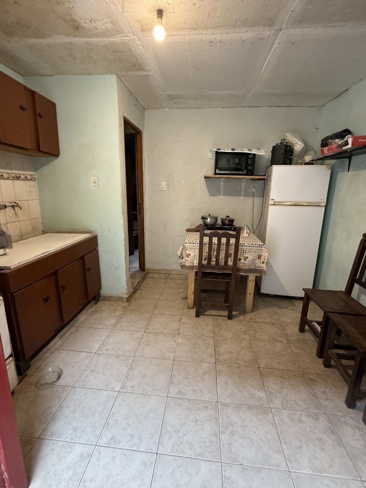 CASA 3 DORMITORIOS DESARROLLADA SOBRE GRAN TERRENO 