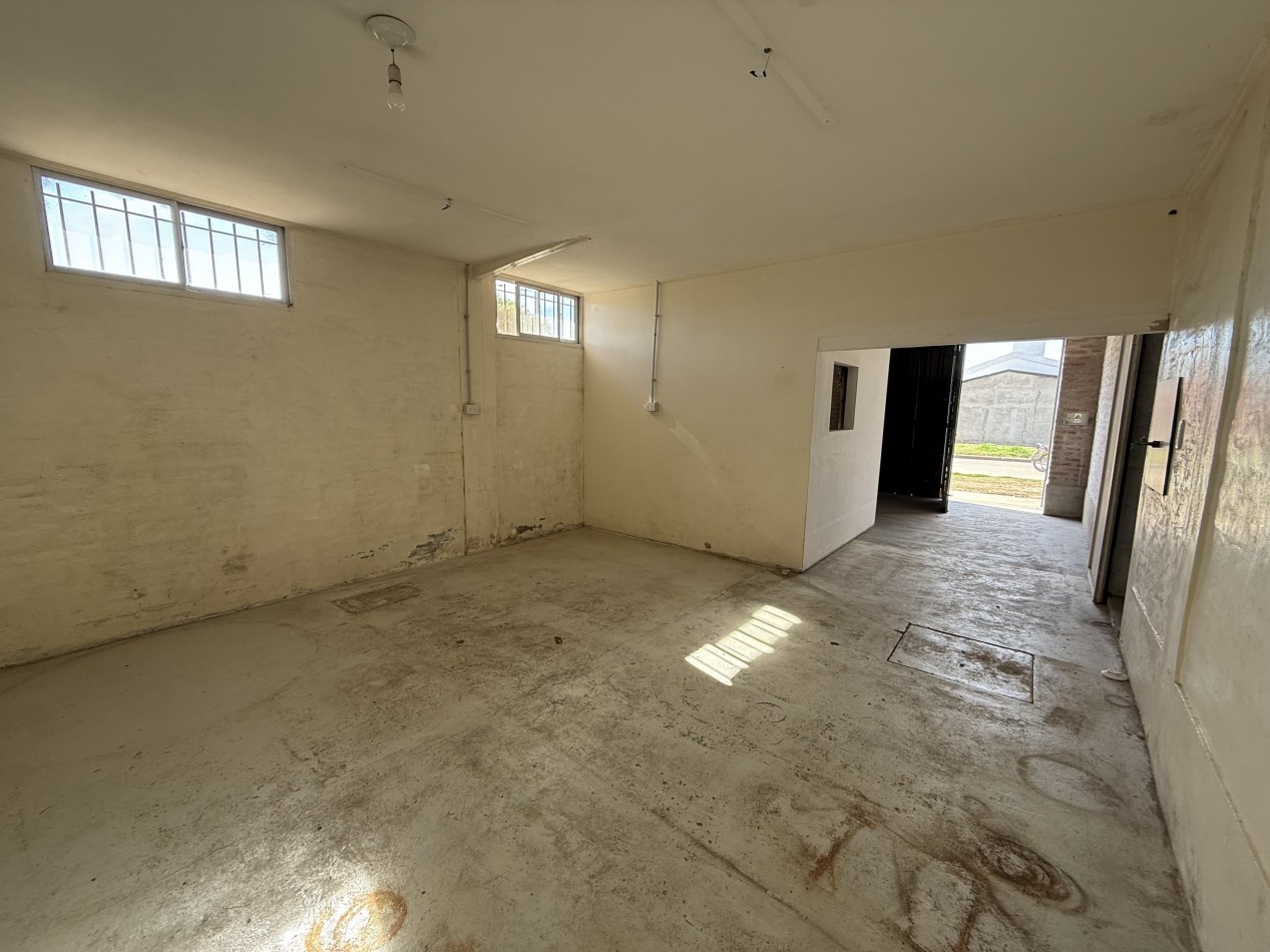 ALQUILER GALPON CON OFICINA Y BAÑO SANTO TOME