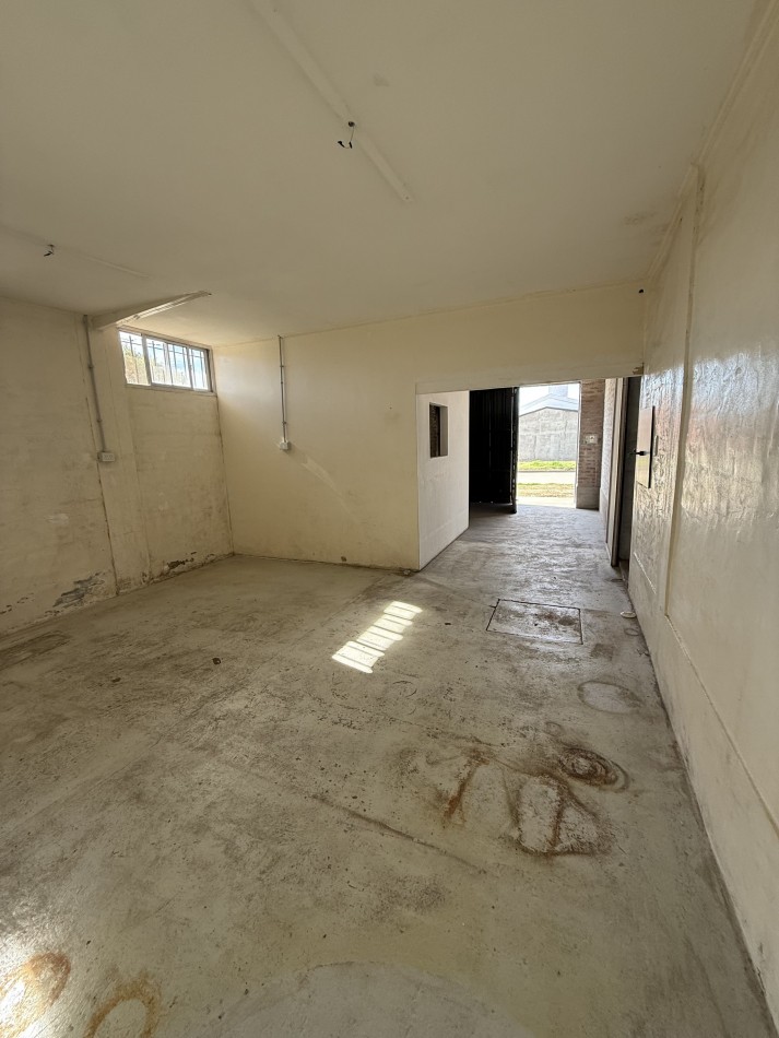 ALQUILER GALPON CON OFICINA Y BAÑO SANTO TOME