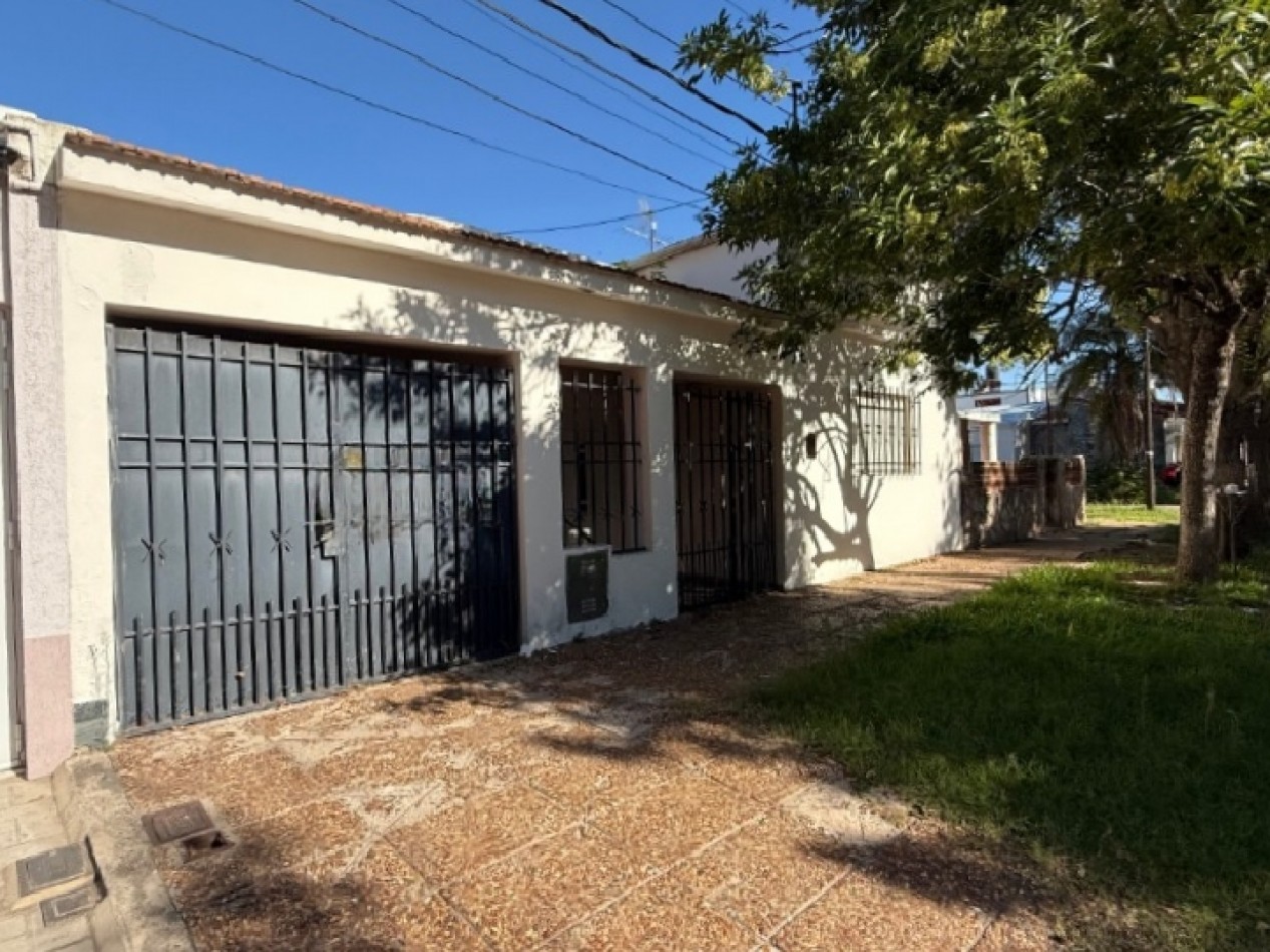 CASA A MTS DE PLAZA PRINCIPAL Y COSTANERA SANTOTOMECINA