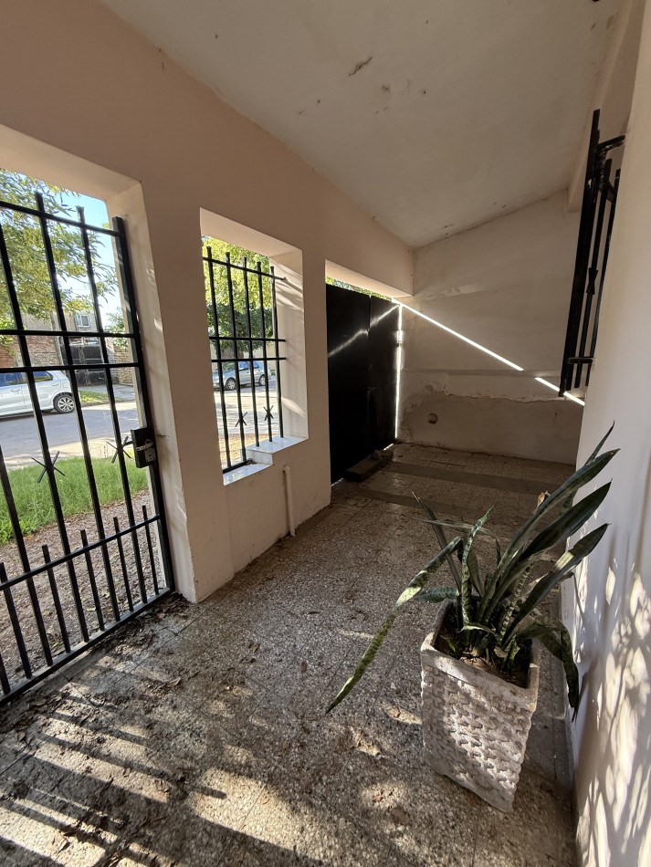 CASA A MTS DE PLAZA PRINCIPAL Y COSTANERA SANTOTOMECINA