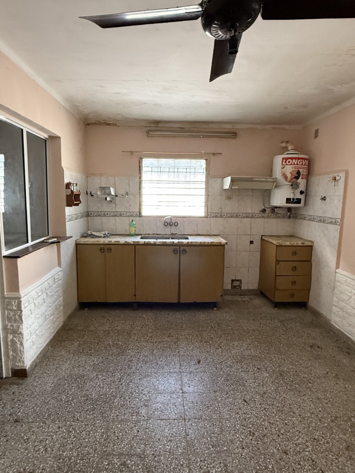 CASA A MTS DE PLAZA PRINCIPAL Y COSTANERA SANTOTOMECINA