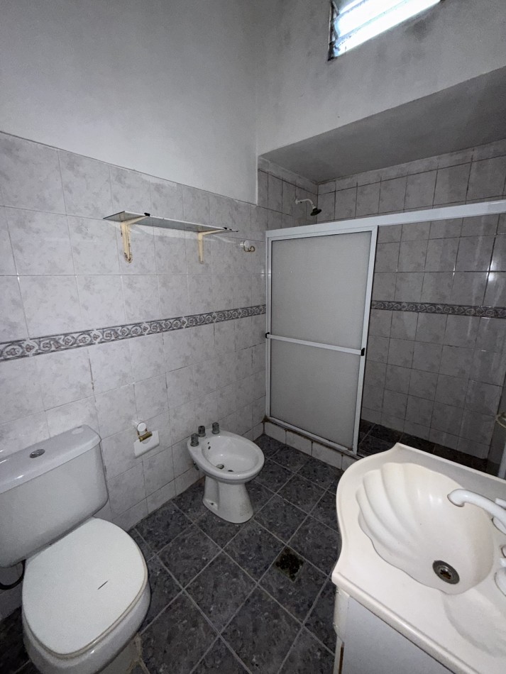 CASA A MTS DE PLAZA PRINCIPAL Y COSTANERA SANTOTOMECINA