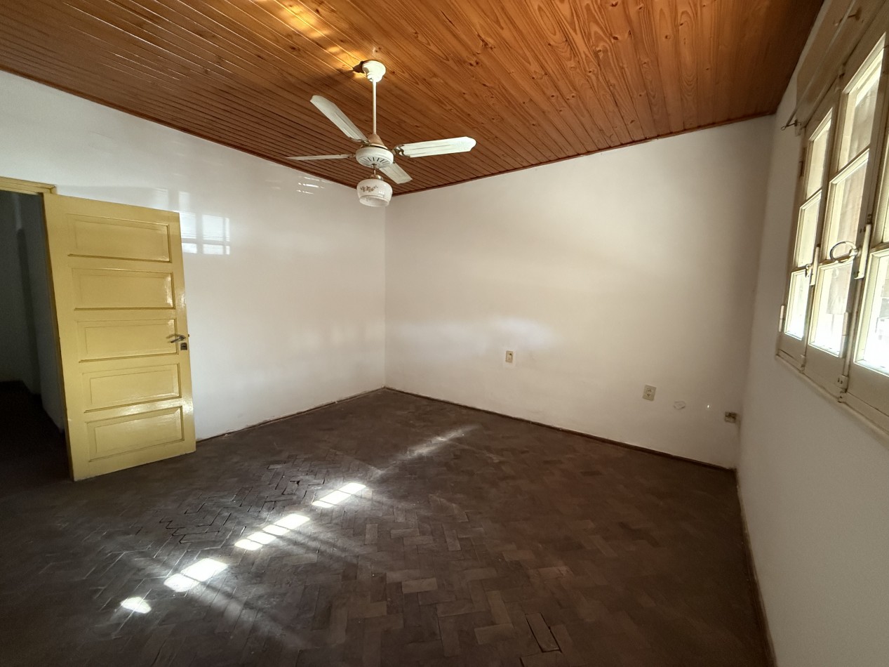 CASA A MTS DE PLAZA PRINCIPAL Y COSTANERA SANTOTOMECINA