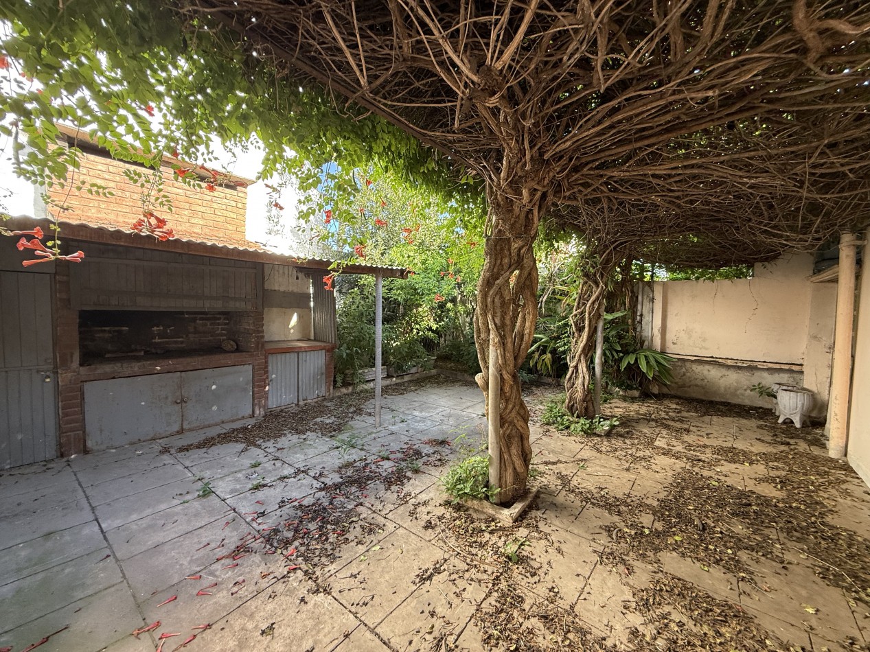 CASA A MTS DE PLAZA PRINCIPAL Y COSTANERA SANTOTOMECINA