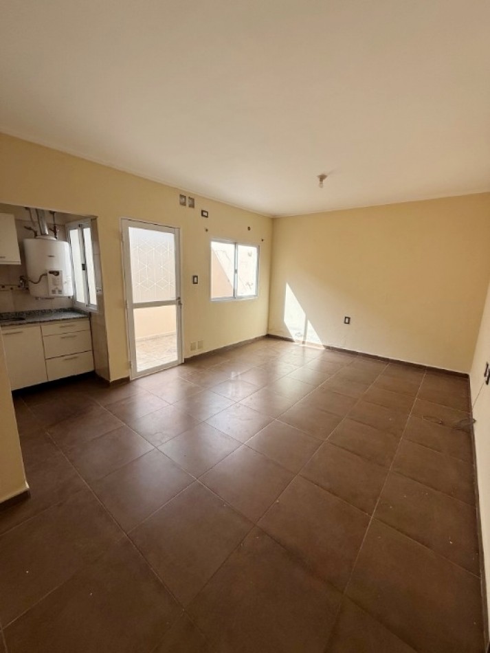 ALQUILER DPTO EN PLANTA ALTA ZONA PLAZA LIBERTAD SANTO TOME