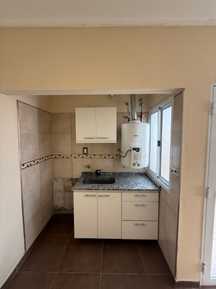 ALQUILER DPTO EN PLANTA ALTA ZONA PLAZA LIBERTAD SANTO TOME