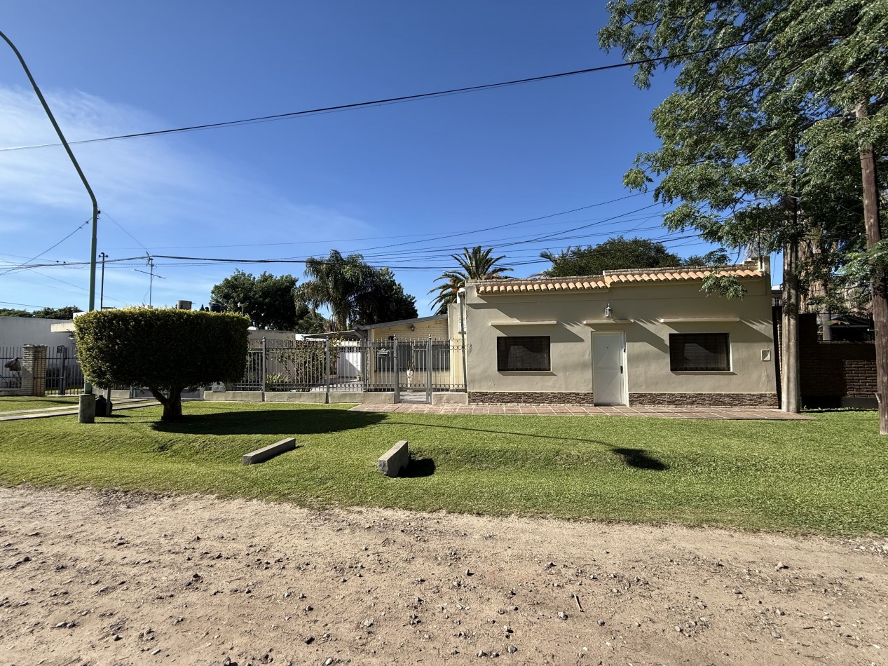 CASA CON GRAN PARQUIZADO ZONA SUR SANTO TOME 