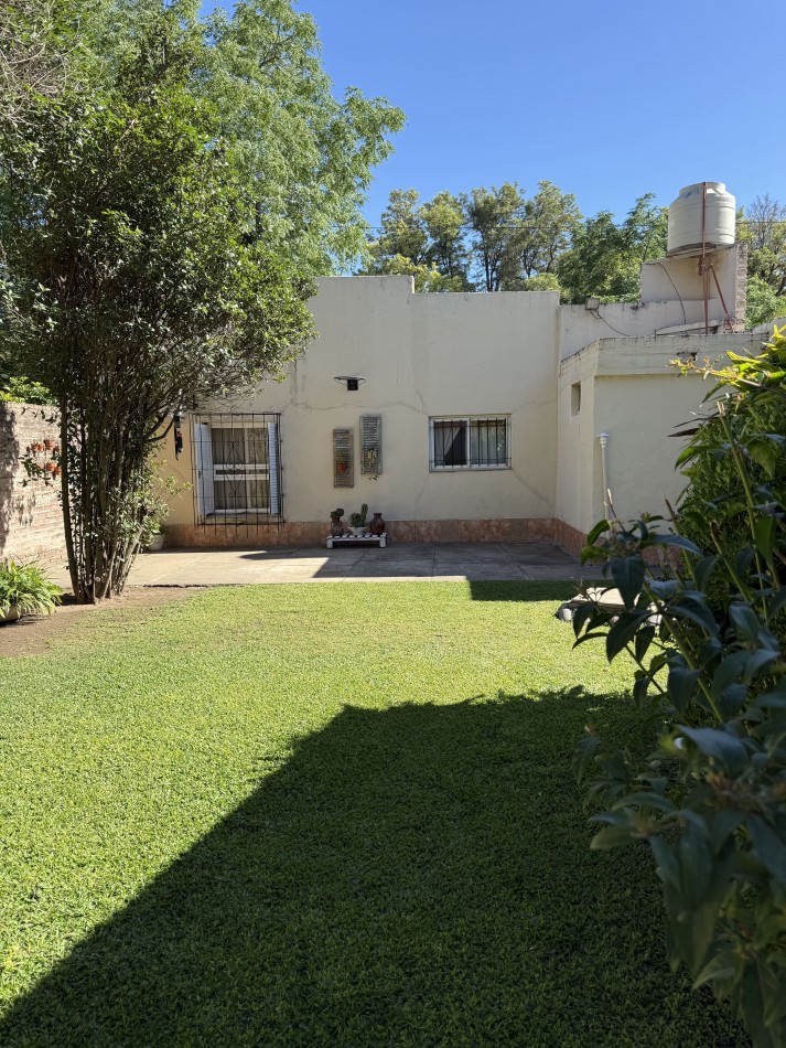 CASA CON GRAN PARQUIZADO ZONA SUR SANTO TOME 