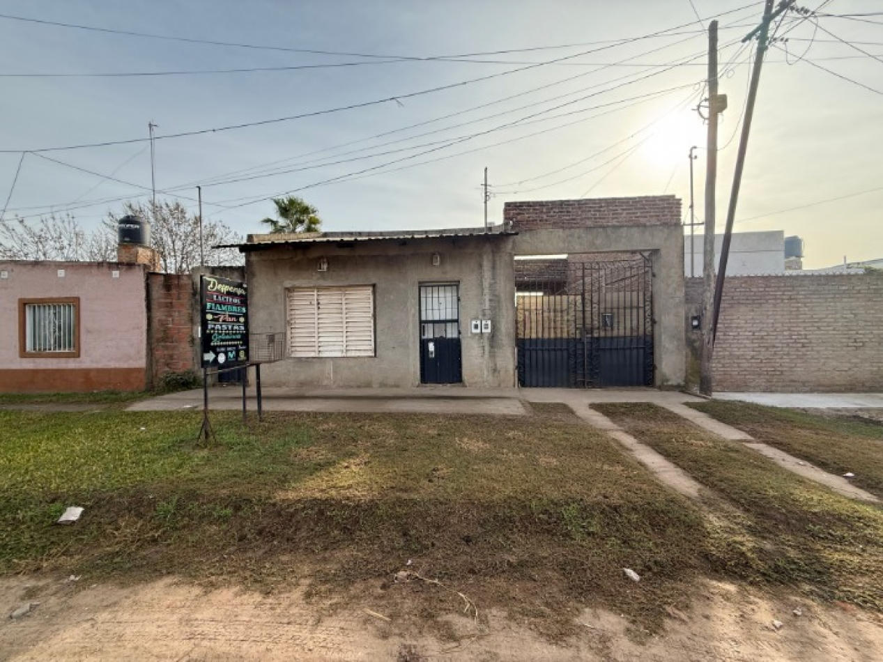 CASA CON FONDO DE COMERCIO DESPENSA