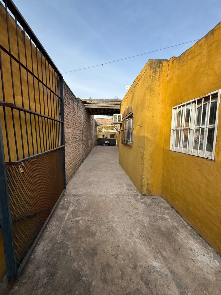 CASA CON FONDO DE COMERCIO DESPENSA