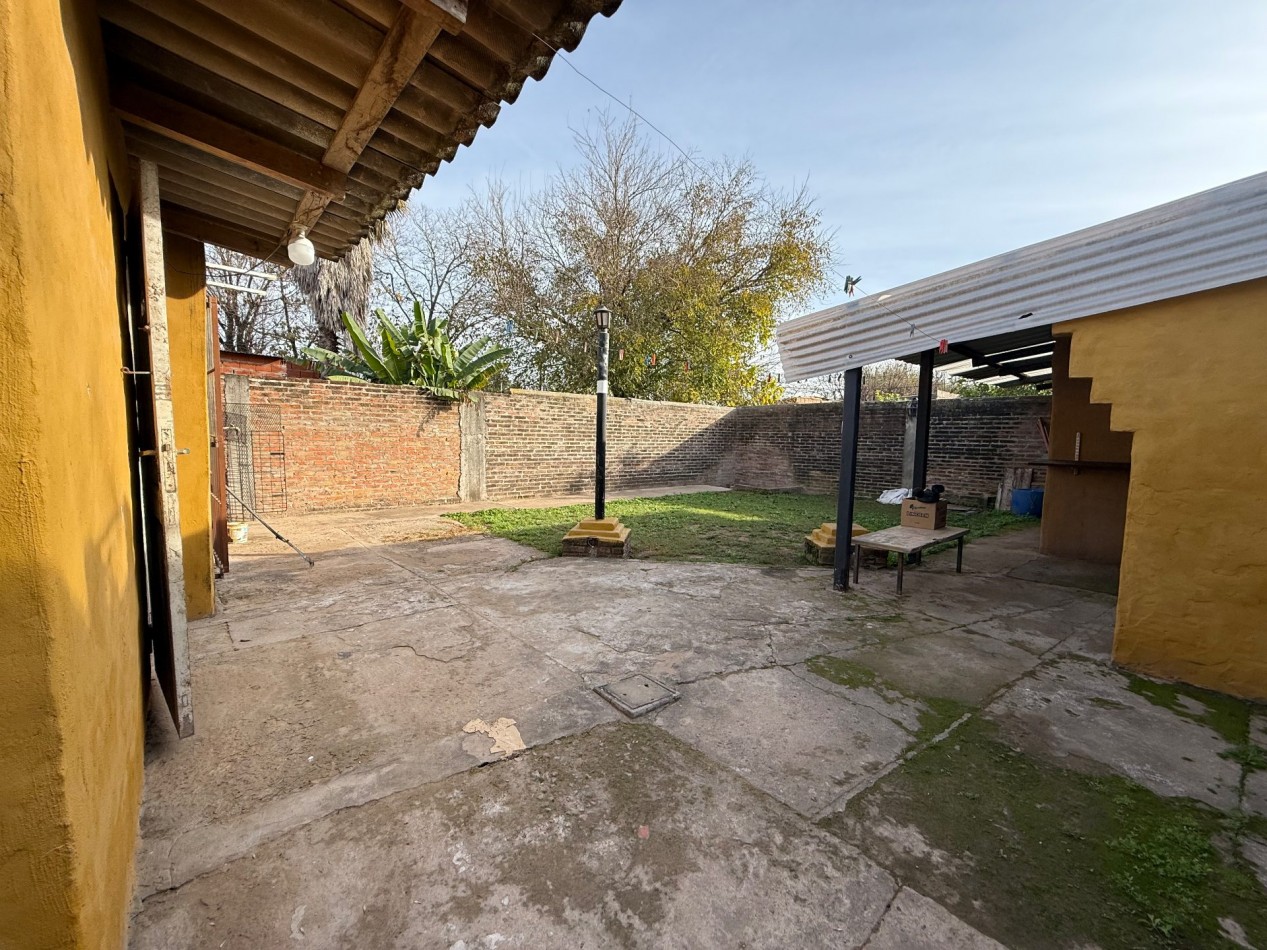 CASA CON FONDO DE COMERCIO DESPENSA