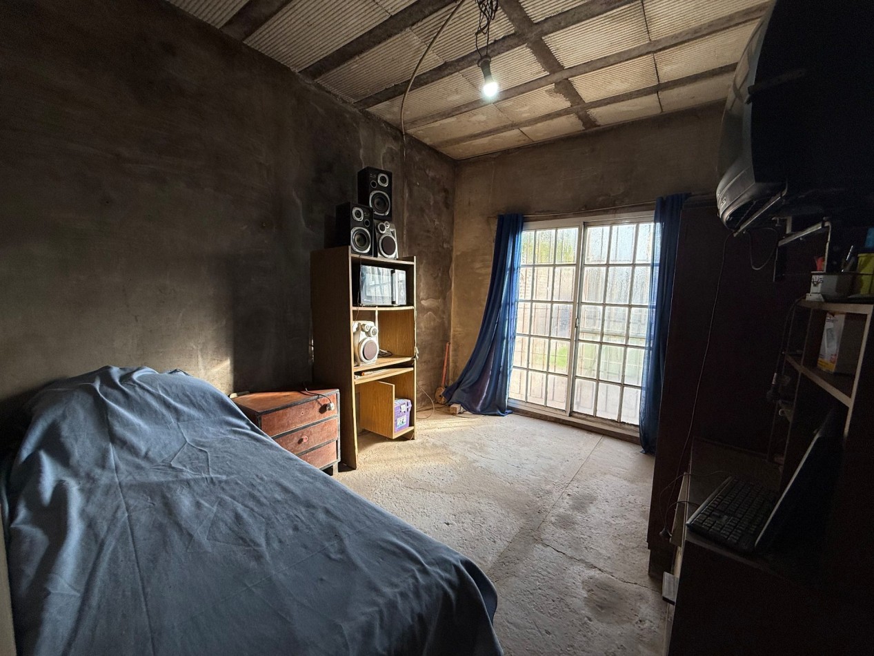 CASA CON FONDO DE COMERCIO DESPENSA