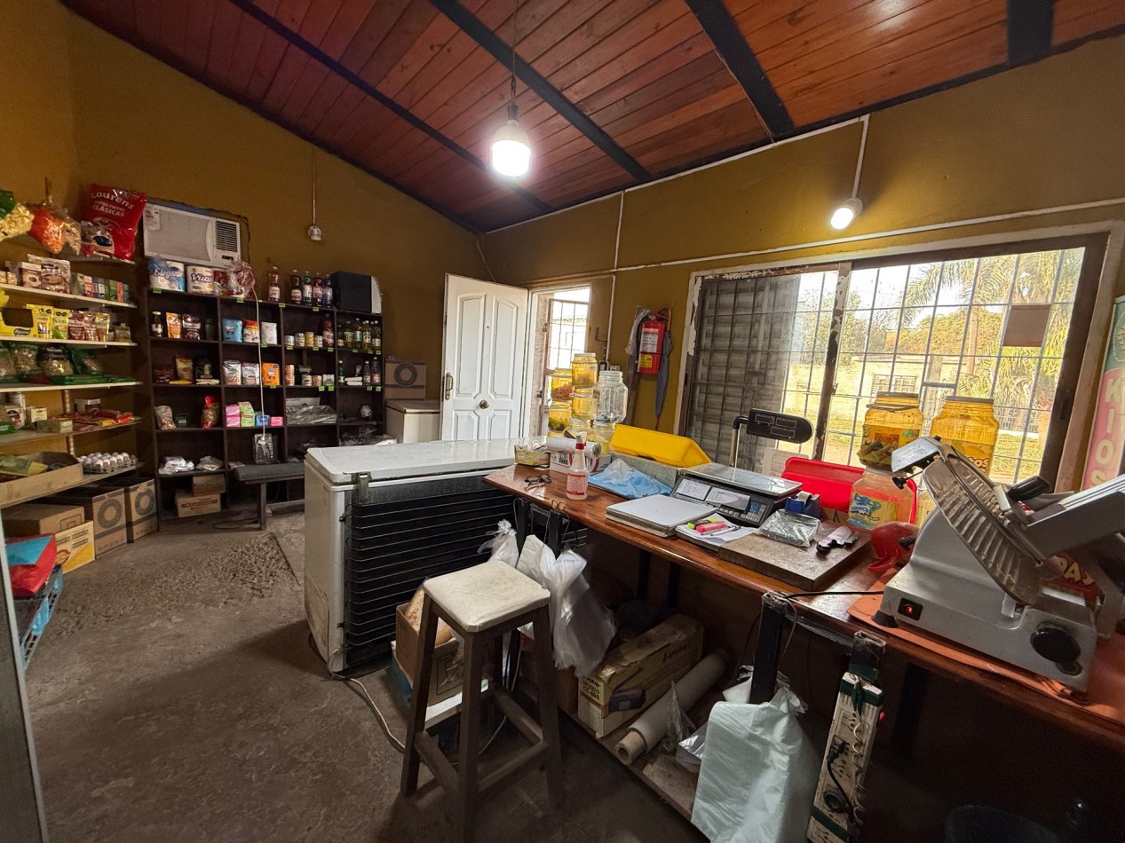 CASA CON FONDO DE COMERCIO DESPENSA