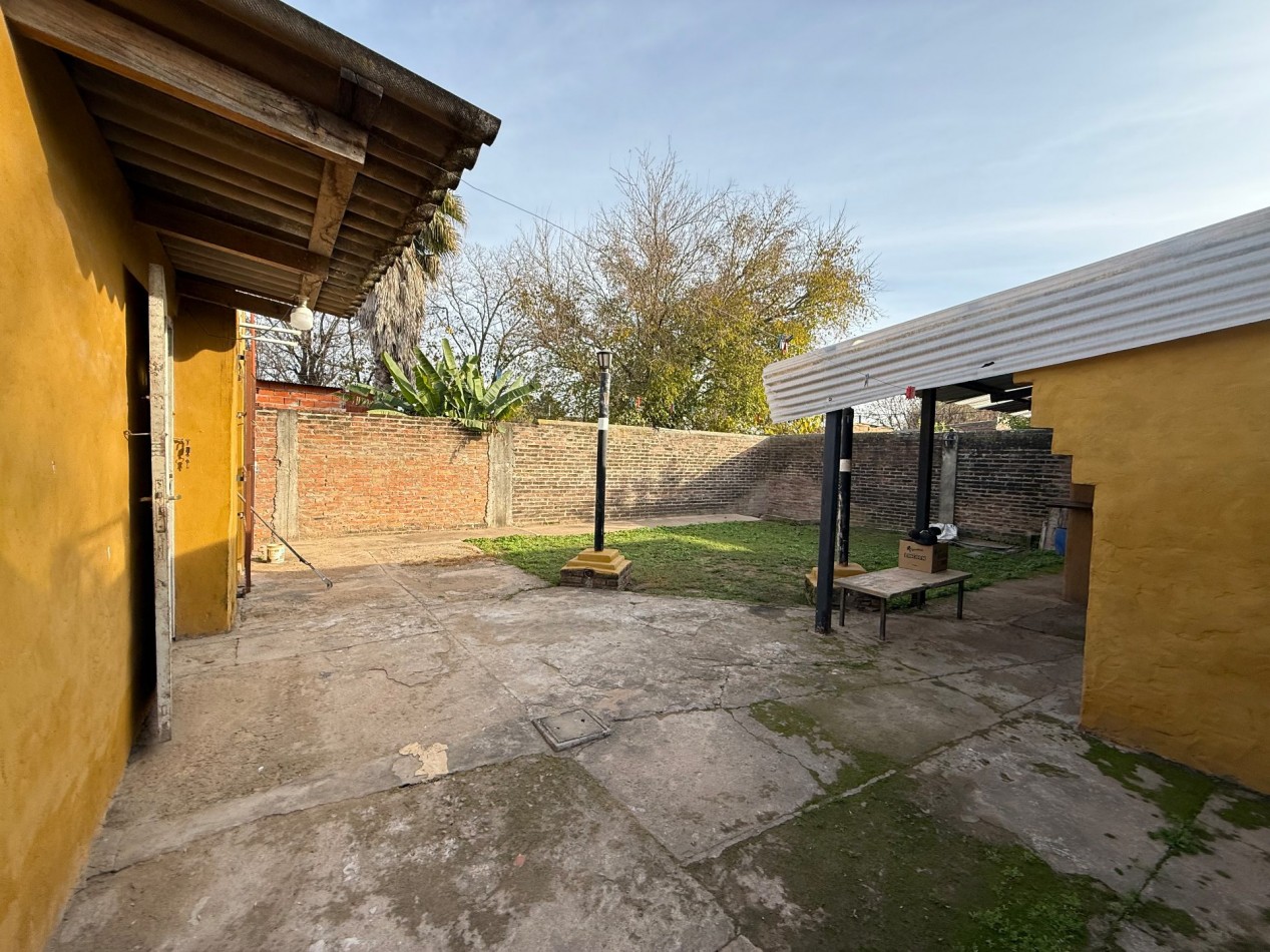 CASA CON FONDO DE COMERCIO DESPENSA