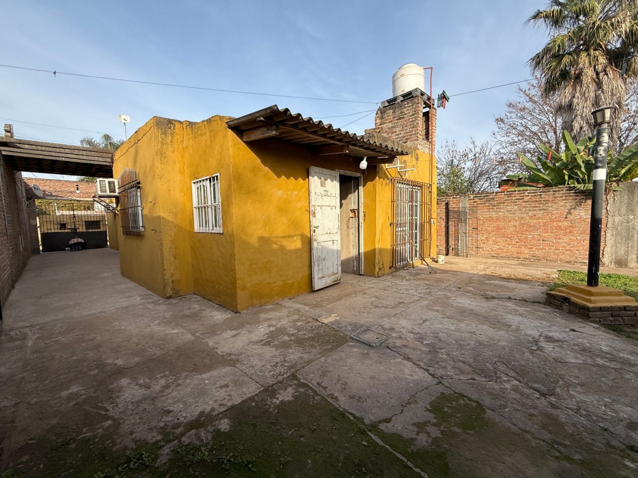 CASA CON FONDO DE COMERCIO DESPENSA