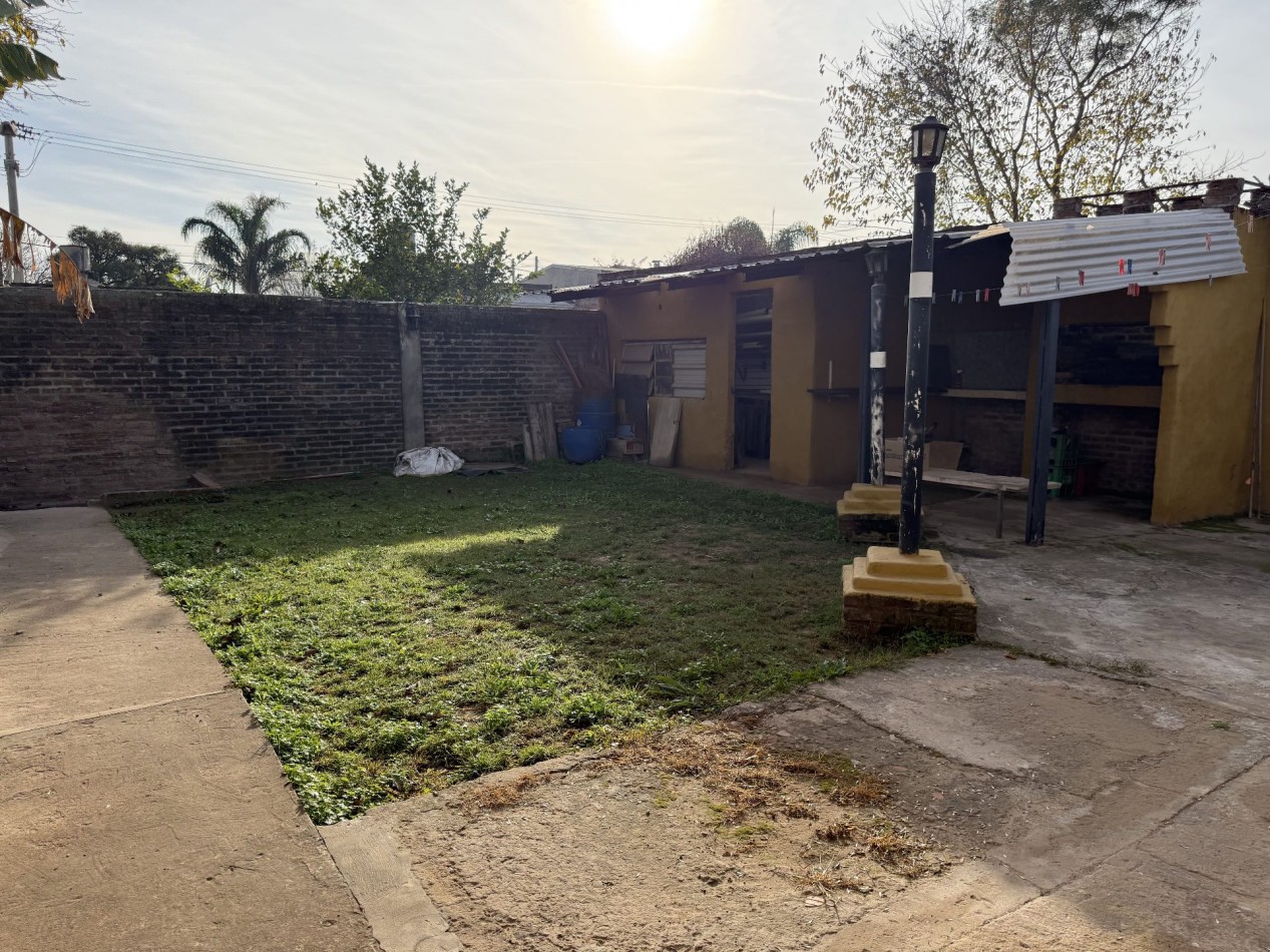 CASA CON FONDO DE COMERCIO DESPENSA