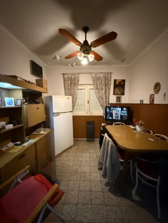 CASA 3 DORMITORIO, GARAGE Y PATIO SECO EN BARRIO SUR