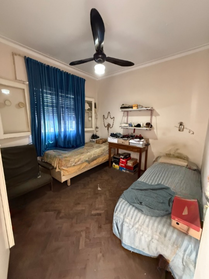 CASA 3 DORMITORIO, GARAGE Y PATIO SECO EN BARRIO SUR