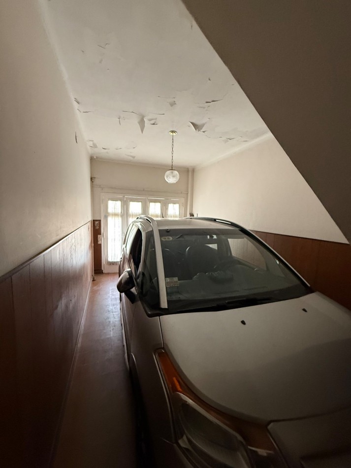 CASA 3 DORMITORIO, GARAGE Y PATIO SECO EN BARRIO SUR