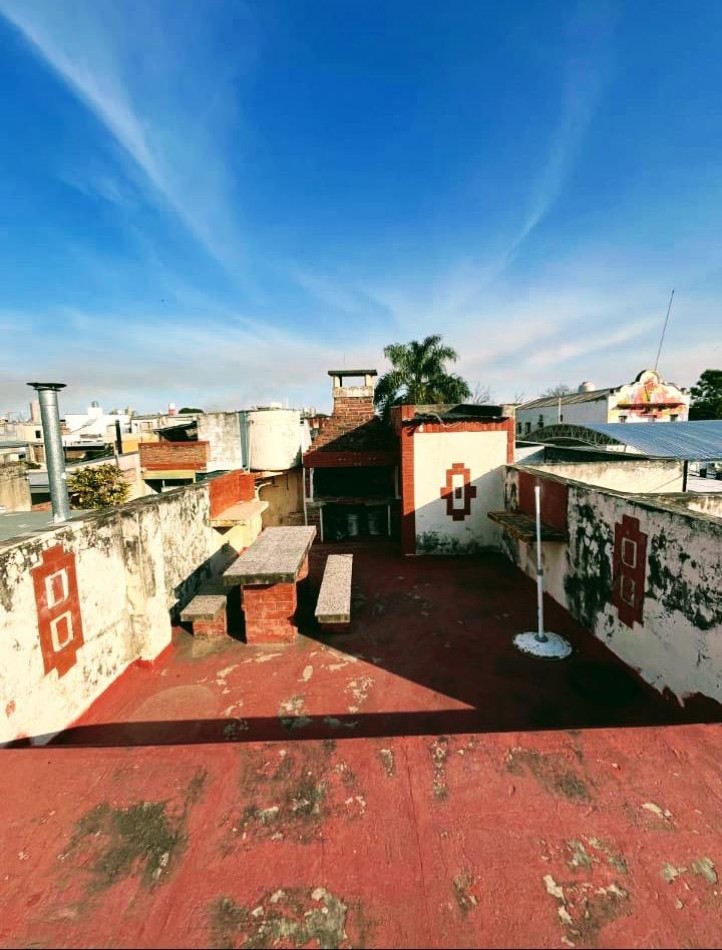 venta de PH tres departamentos ideal para renta 