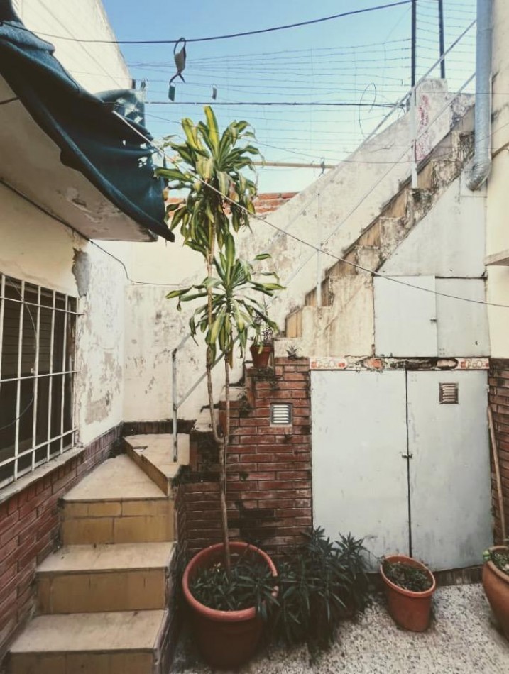 venta de PH tres departamentos ideal para renta 