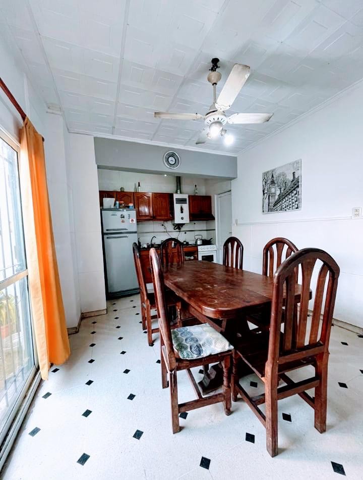 venta de PH tres departamentos ideal para renta 