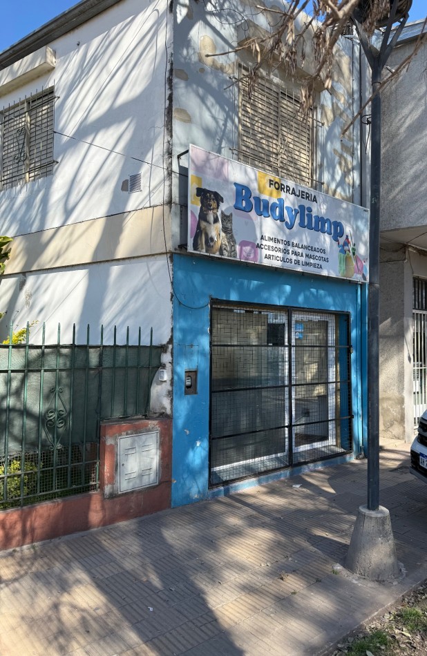 ALQUILER LOCAL CON DEPOSITO Y SECTOR COCINA