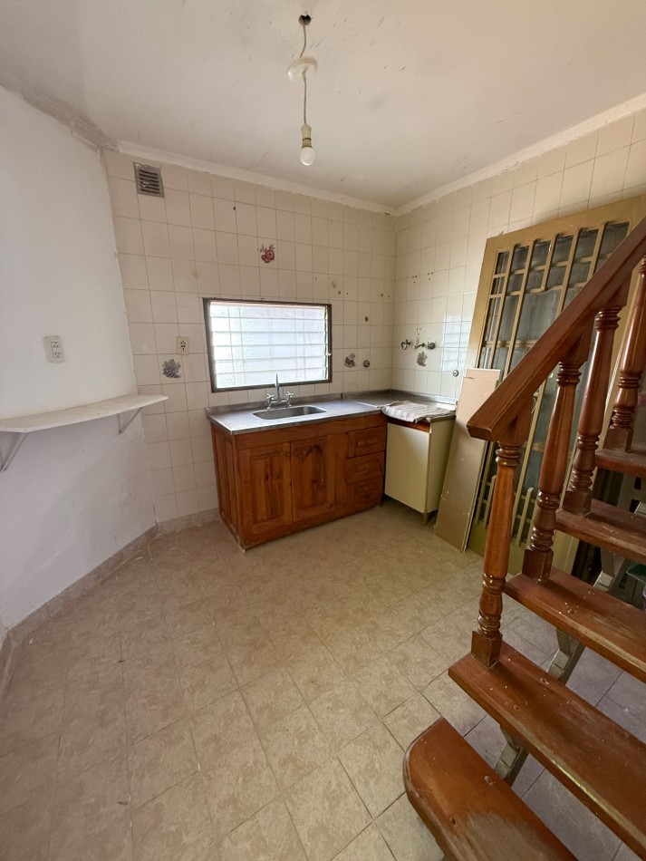 ALQUILER LOCAL CON DEPOSITO Y SECTOR COCINA