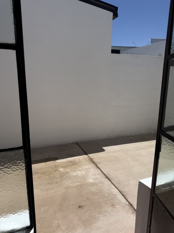 ALQUILER DPTO INTERNO A PASOS DE AV 7 DE MARZO