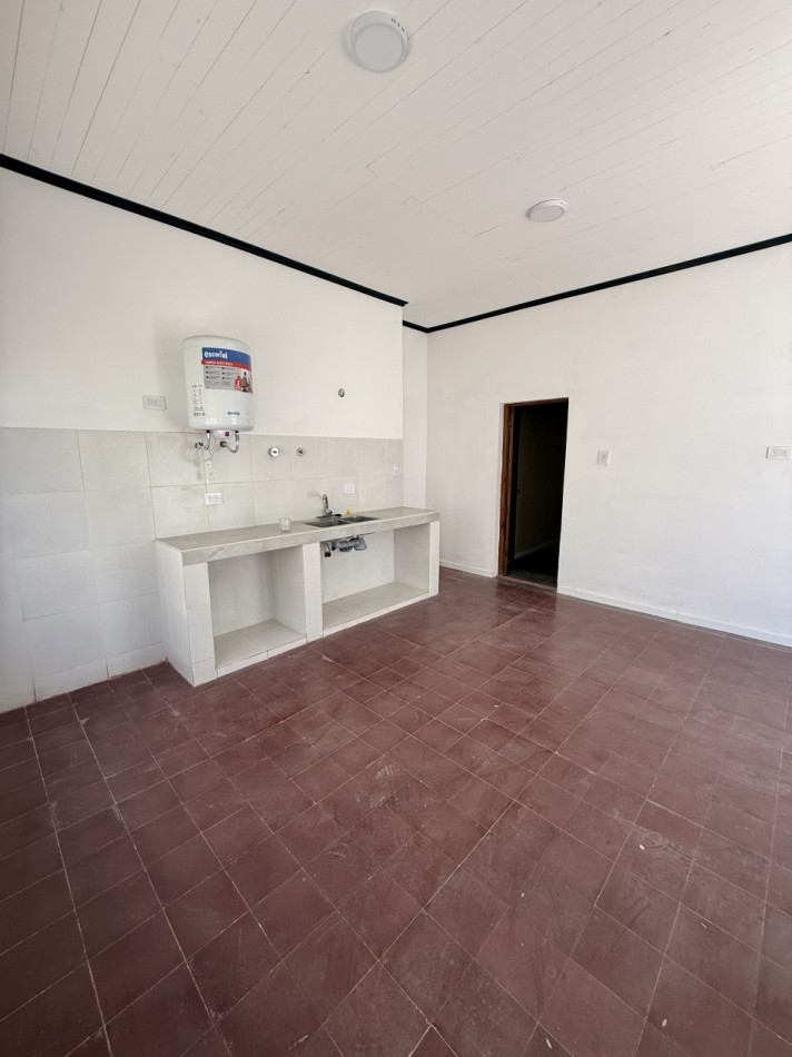 ALQUILER DPTO INTERNO A PASOS DE AV 7 DE MARZO