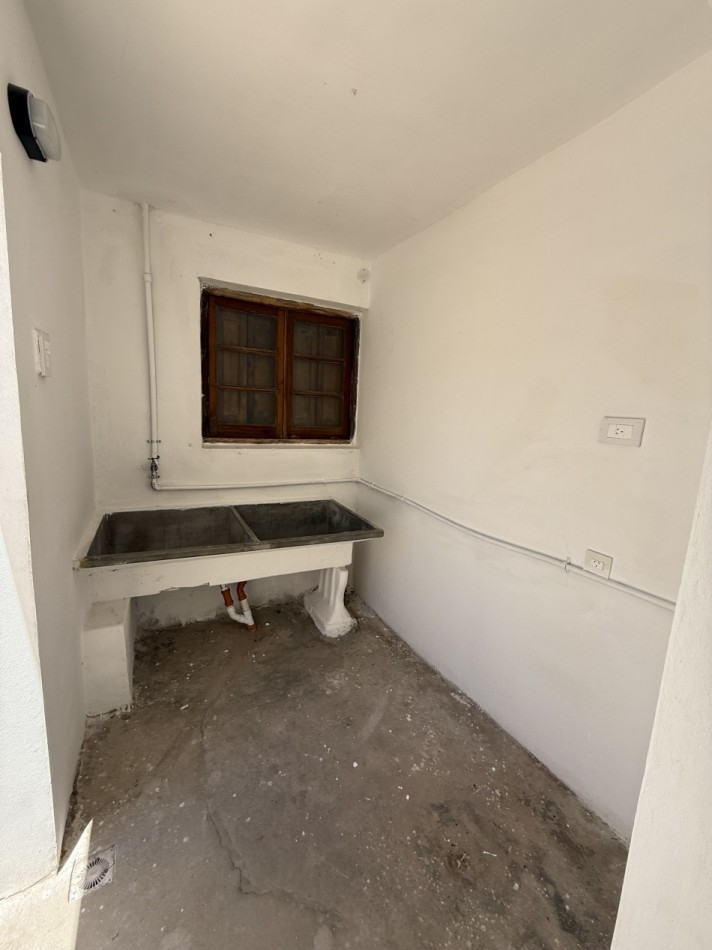 ALQUILER DPTO INTERNO A PASOS DE AV 7 DE MARZO