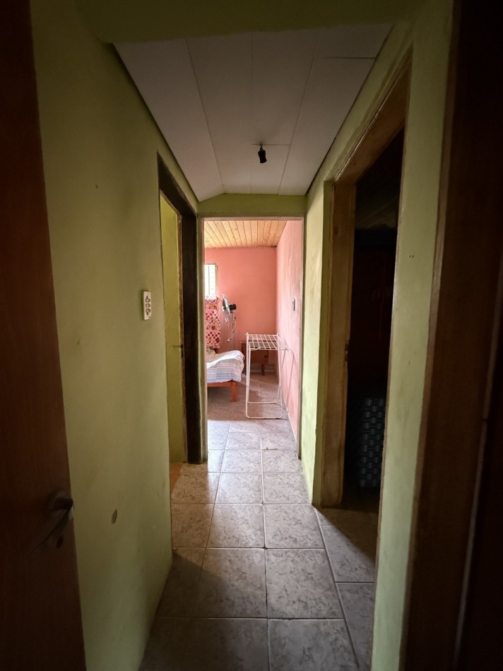 CASA 3 DORMITORIOS DESARROLLADA SOBRE GRAN TERRENO 