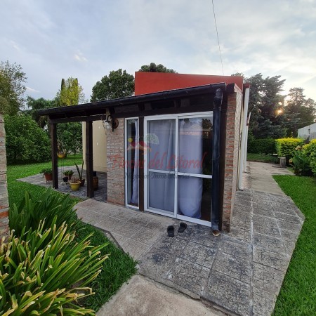 CASA INTERNA EN BARRIO CON GRAN TERRENO SAUCE VIEJO