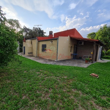 CASA INTERNA EN BARRIO CON GRAN TERRENO SAUCE VIEJO