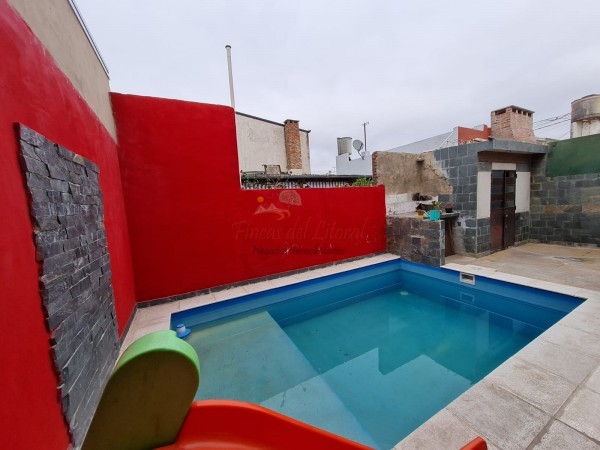 CASA 2 PLANTAS C/ PISCINA A MTS DE AV. FACUNDO ZUVIRIA