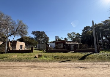 CASA SOBRE AMPLIO TERRENO EN ESQUINA B°JORGE NEWBERY