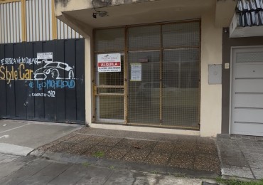 SALON CON BAÑO CENTRO SANTO TOME A MTS AV LUJAN Y RUTA 19