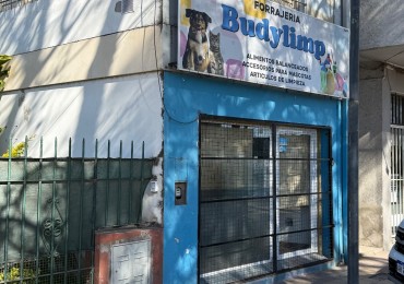 ALQUILER LOCAL CON DEPOSITO Y SECTOR COCINA